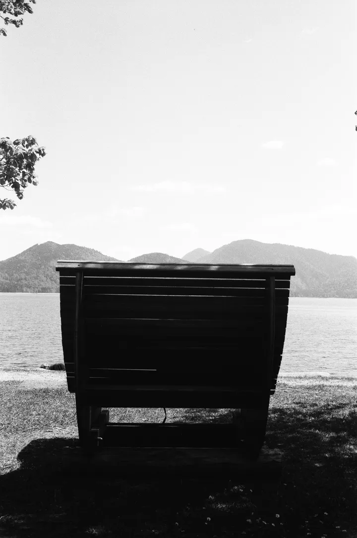 A quiet photographic study with soft motion and reflected light.